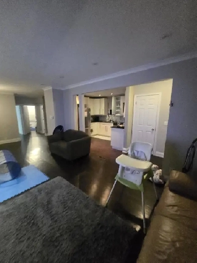 Main floor  2 Bedrooms, available for 3 months(February-April Image# 1