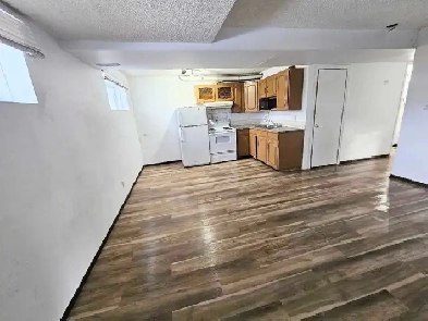 2 Bedrooms Basment suite Image# 1