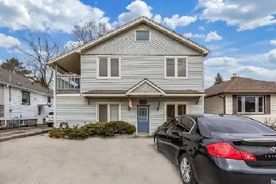 Dundas quiet triplex building close to downtown Dundas Image# 9