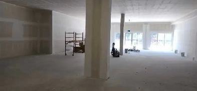 retail space 2000 sqft