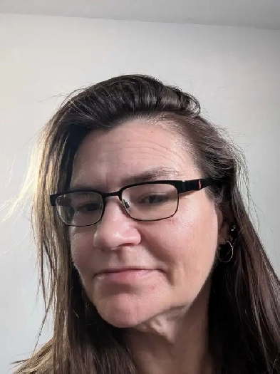 I'm looking for a long term lease for me and my cats Image# 1