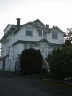 2-br Upper Quadra Mansion