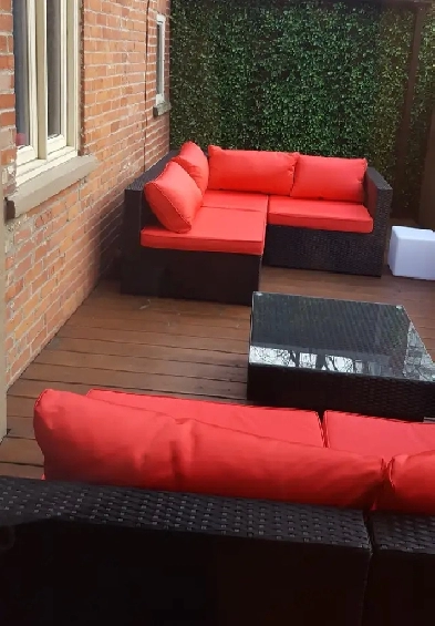 Large 4 Bedroom House - DOWNTOWN Image# 1