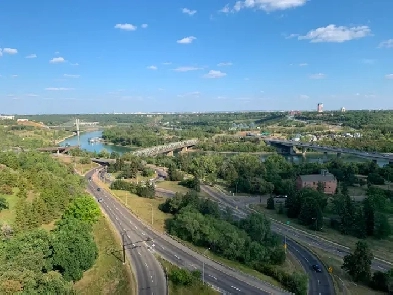 ☀️Downtown top floor suite with breathtaking river valley view☀️ Image# 2