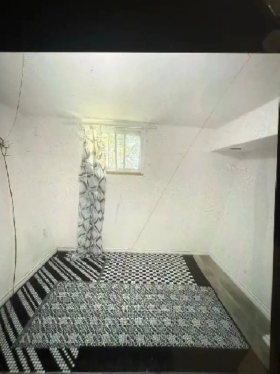 room for rent for girls Image# 1