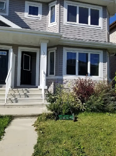 Duplex for Rent - 3 Bedrooms and 2.5 Bathrooms Image# 10