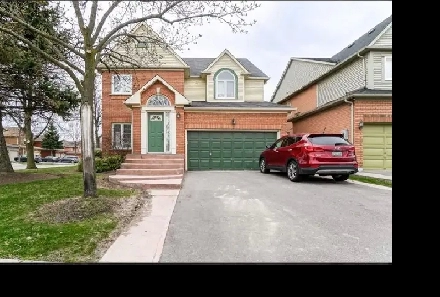 3 bedrooms Detached, Absolutely Spacious house for rent or lease