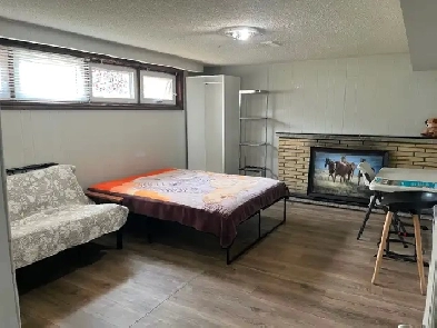 VERY LARGE ROOM BATHURST AND STEELES NORTH YORK NEAR BUS/PLAZA Image# 1