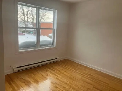 4 1/2 à louer- 7e Avenue Nord Image# 1