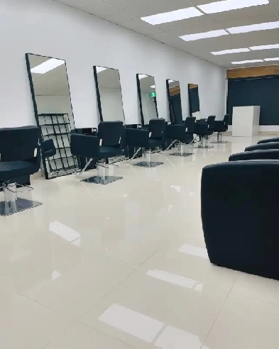 Hair / Beauty Salon Chair / Room for Rent Image# 1