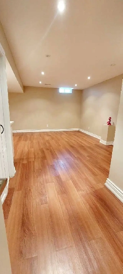 FOR RENT : BASEMENT STUDIO IN MISSISSAUGA