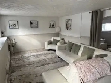 BEAVERBANK LARGE FAMILY HOME 4-5 BDRMS , 2 BATHS