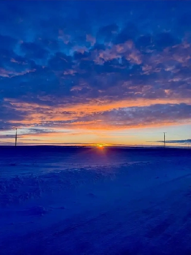 2 girls looking for home mom student living out at Skyview Sk Image# 1