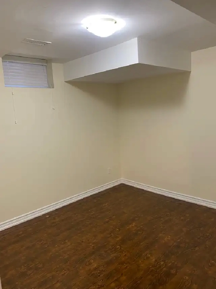 Sharing and Single Room for Rent in Brampton