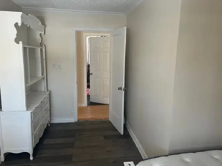 Private room for rent in house