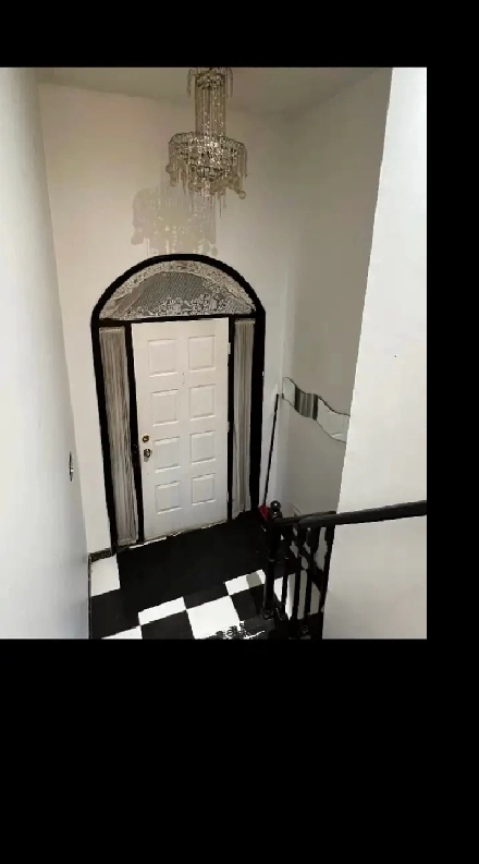 3 Beds, 2 Bath upper level - Square One Image# 1