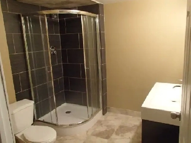 2 bed basement apartment $1,250 Free (heat,hydro,water) March 1s Image# 1