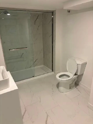 2 BDRM SPACIOUS & NEW BASEMENT APARTMENT AVAILABLE IMMEDIATELY Image# 1