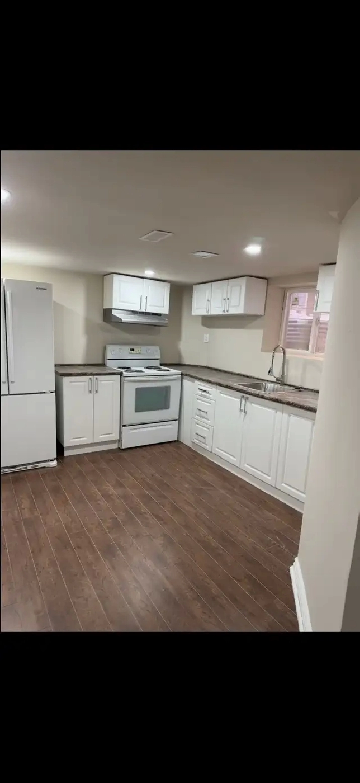 BASEMENT FOR RENT - 2 ROOMS (GIRLS)