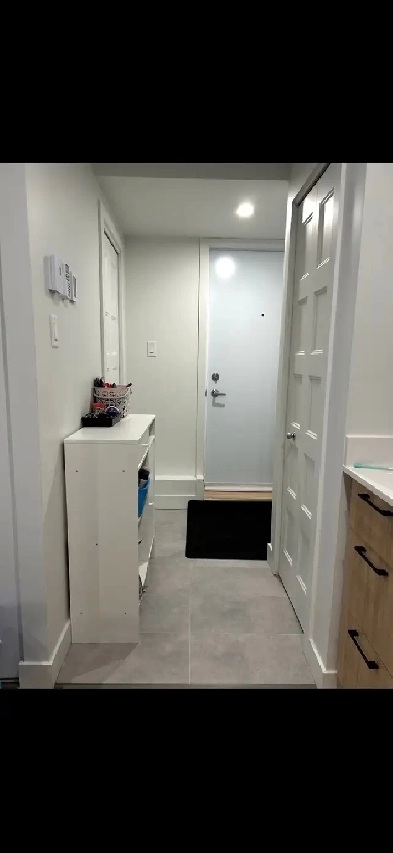 4 1/2 Pour Avril 2026! Image# 1