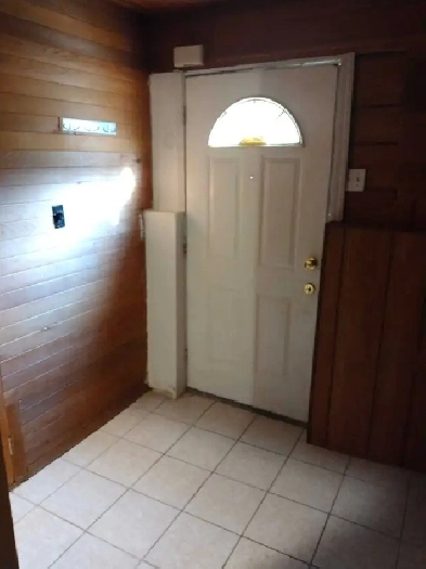 one bedroom basement available immediately Image# 1