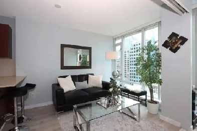 Fully Furnished Boutique 1 Bedroom   Den | Move-In Ready | Image# 1