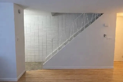 Newly Renovated 3-Bedroom Apartment Suite in St Vital Image# 1