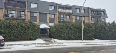 Appartement 4 1/2 à louer - Montée Monette Image# 1