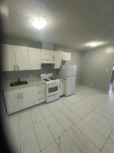 Three Bedroom Available Now in Minnow Lake Image# 6