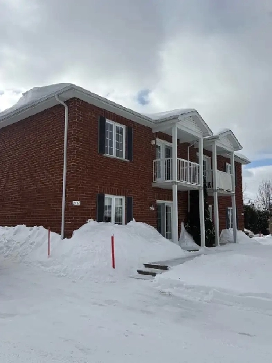 5 1/2 style condo ! secteur Nord Image# 1