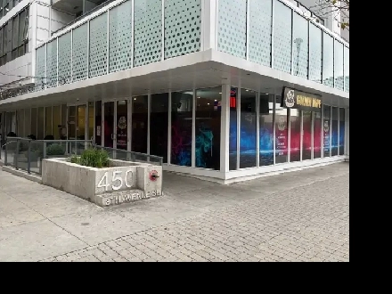 Beautiful Downtown Condo Available Immediately! Image# 1