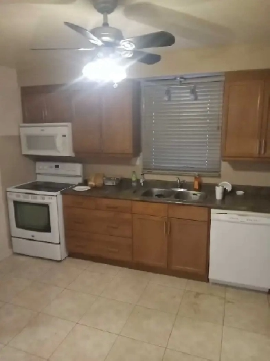 3 Bedroom Upper Unit Available Now for Rent Walkerville area Image# 2