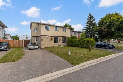 Detached 4 Bed   3 Bath | 3 Parking | Entire Home $3,400 Mnth