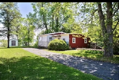 BEAUTIFUL WATERFRONT PROPERTY FOR SALE IN RIGAUD, QC