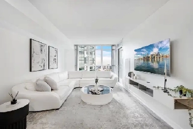 Stylish 1-Bedroom Condo in Prime Downtown Location Toronto Image# 1