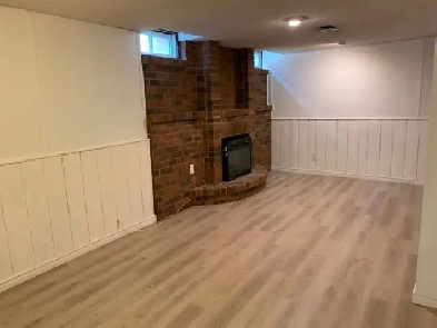 1 Br   Den , Apartment-Low Price for Quick Lease- Image# 1