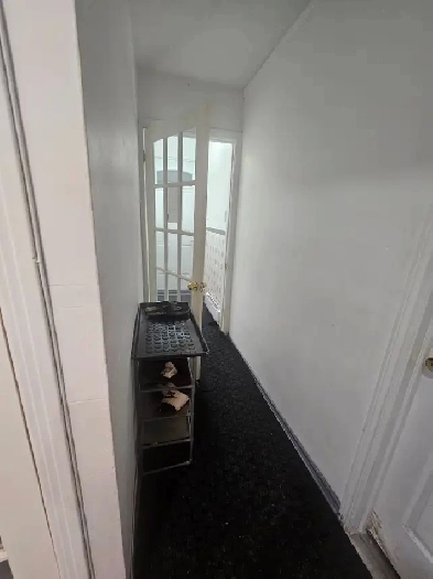 Métro saint michel chambre tout inclus 680 pour homme non fumeur Image# 1