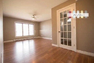 Large Three Bedroom Ground Level Apartment - Kenmount Terrace