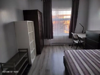 Big room, one min to metro Monk, All included, For female only. Image# 1