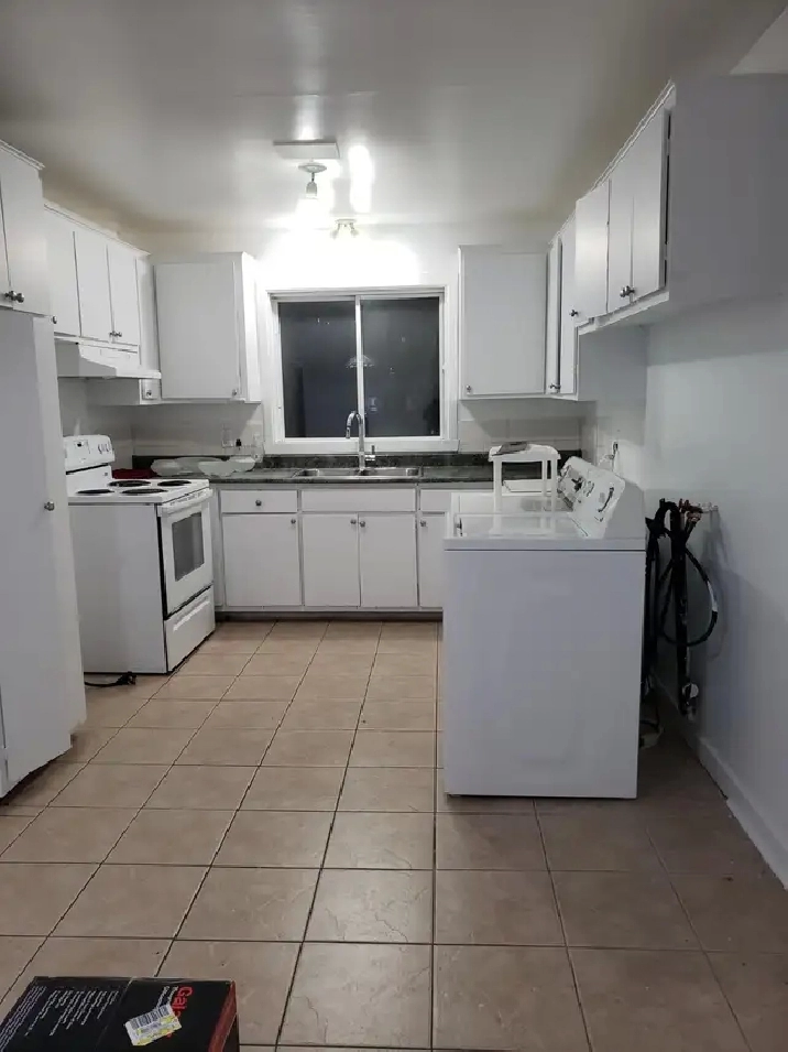 5 ½ Laval 2 blocs/blocks Montmorency & Université de Montréal