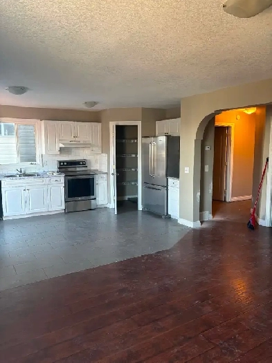 Stunning Harvest Hill single house for rent Image# 1