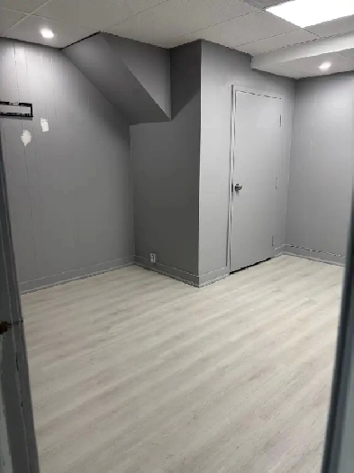 COMMERCIAL OFFICE SPACE FOR RENT Image# 3