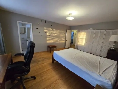 Furnished Room  private washroom  Parking near Hwy 401404 Feb