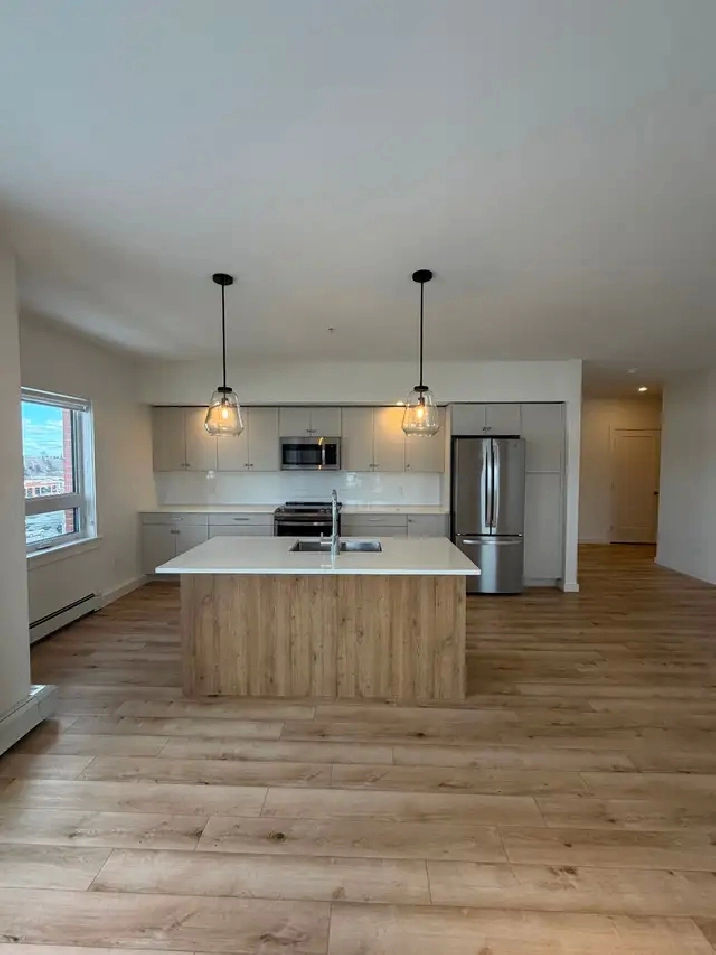 2 bedroom, 2 bath apartment available in Portland Hills