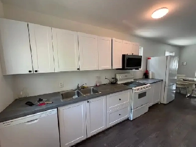 2 Private Clean Rooms All-Girls House Avilable Immediately Image# 1