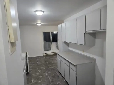 5 1/2 disponible immédiatement à Sainte-Agathe-des-Monts Image# 1