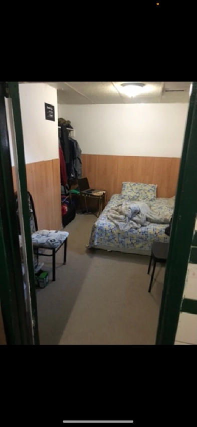 Room for Rent 1 Min to Whitehorn C-Train Image# 9