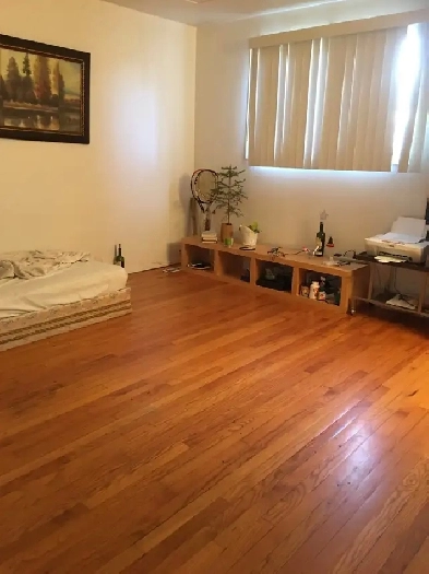 Master bedroom w Private bathroom/4 min walkto Lions Park train Image# 7