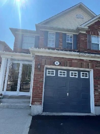 3 Beds 3 Baths  House