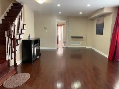 4 Bedrooms House for rent FOR SINGLE FAMILY  NORTH BRAMPTON